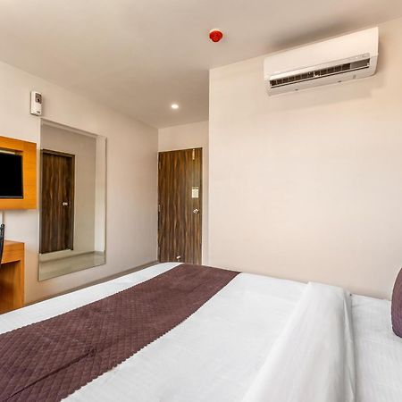 Metropolis Business Hotel Pangim Exterior foto