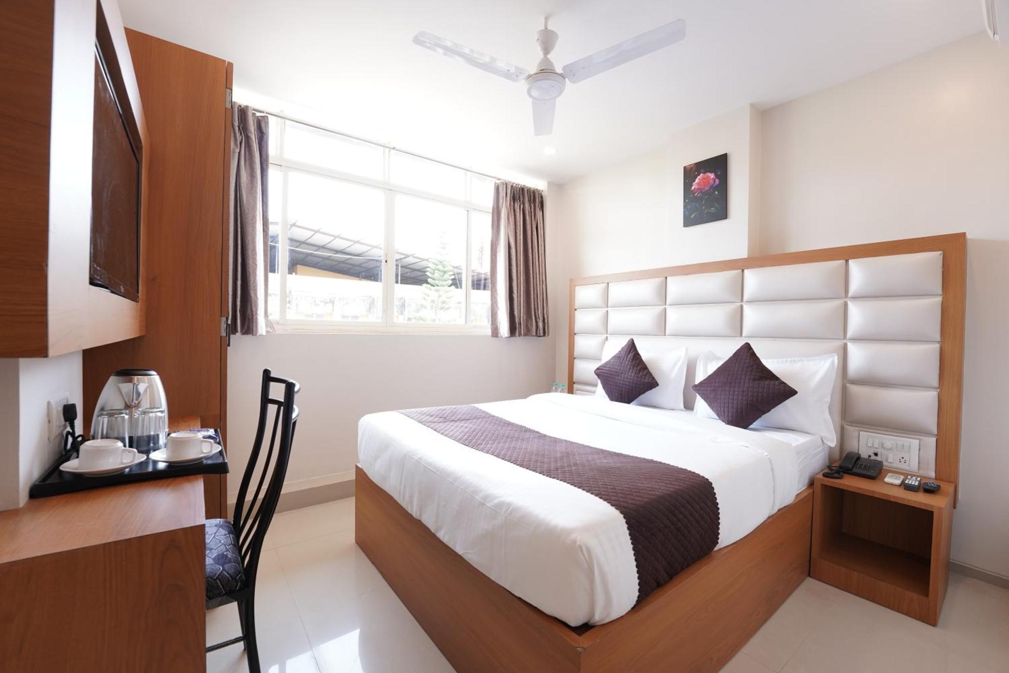 Metropolis Business Hotel Pangim Exterior foto