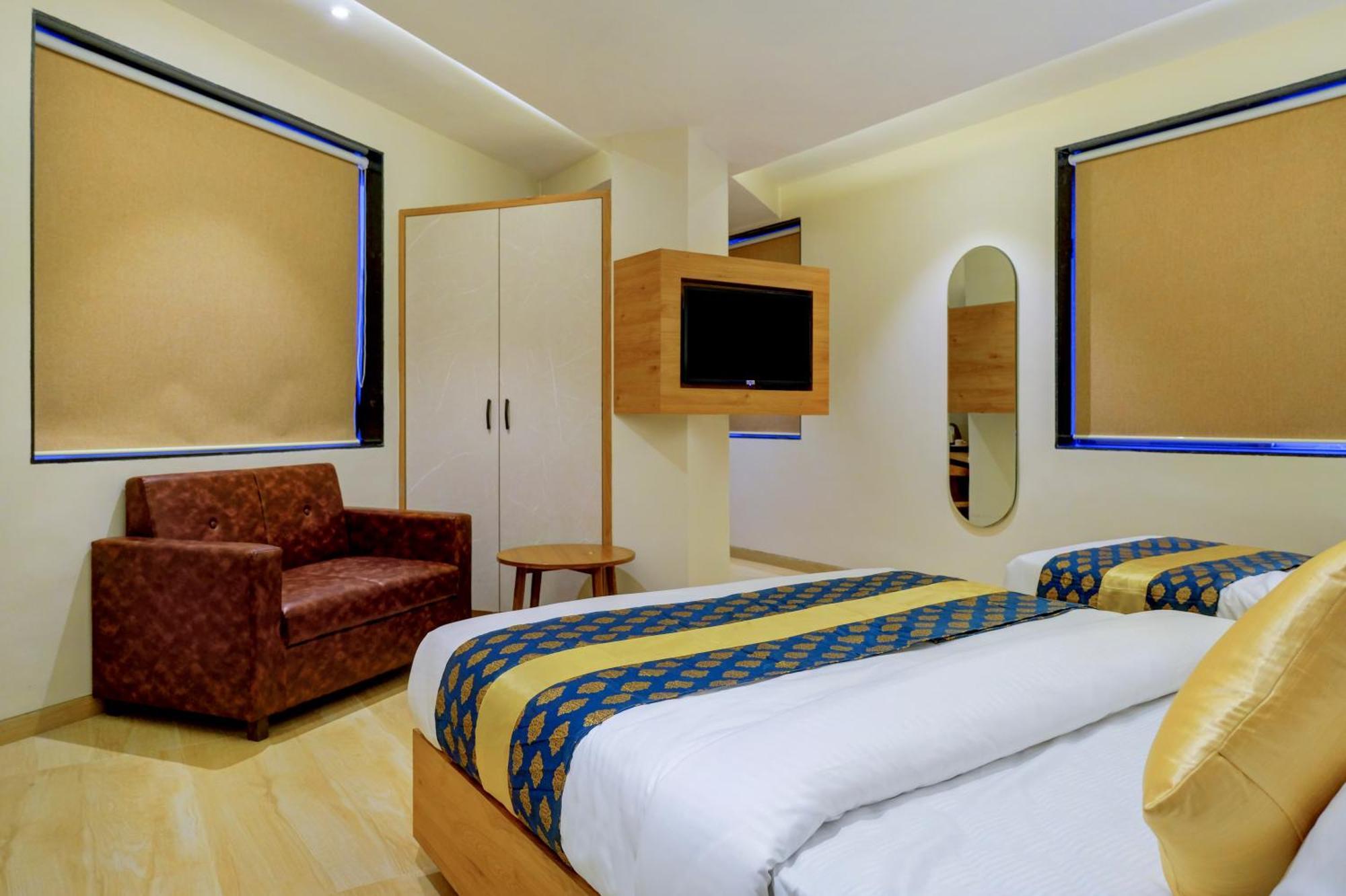 Metropolis Business Hotel Pangim Exterior foto