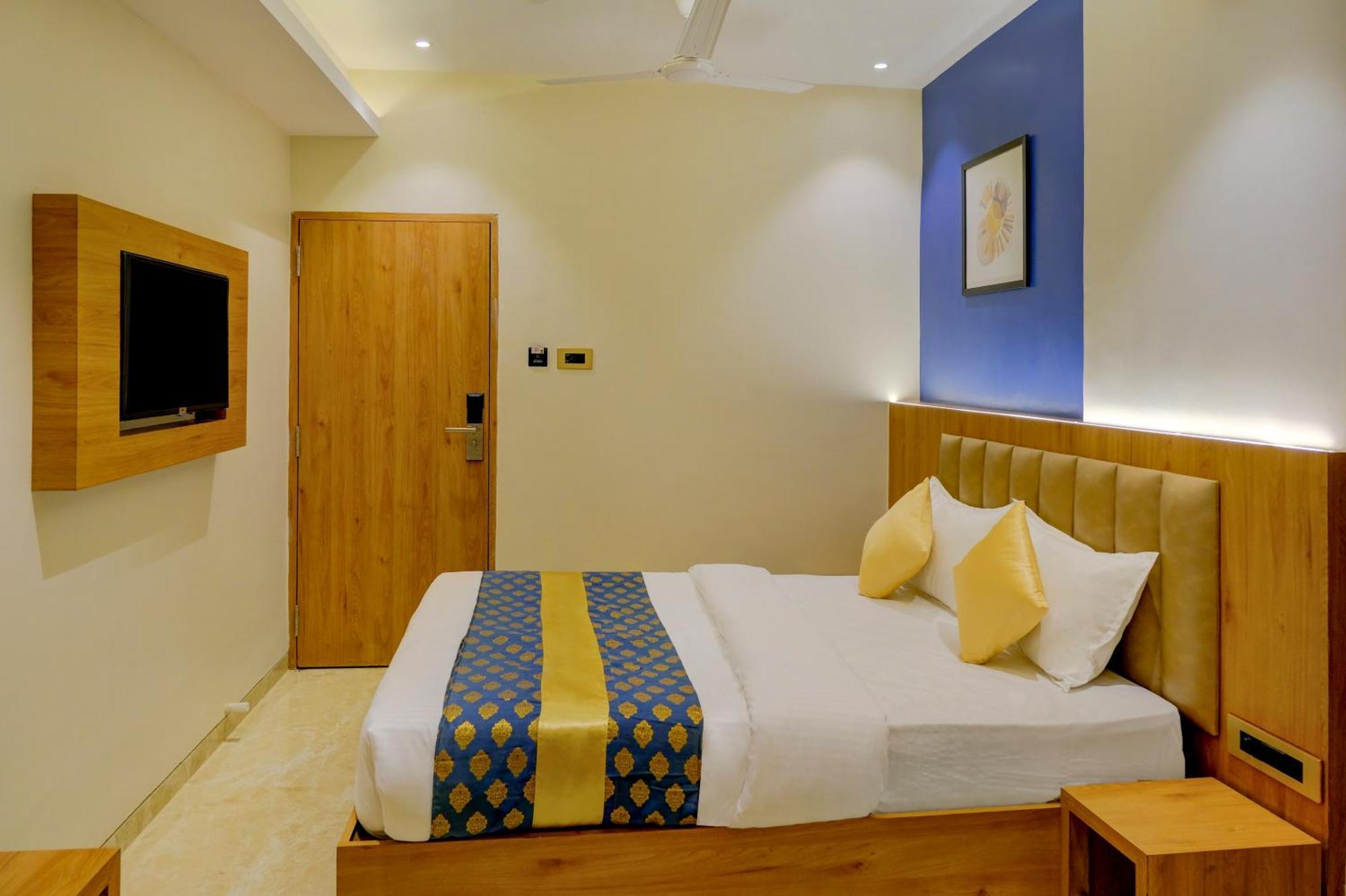 Metropolis Business Hotel Pangim Exterior foto